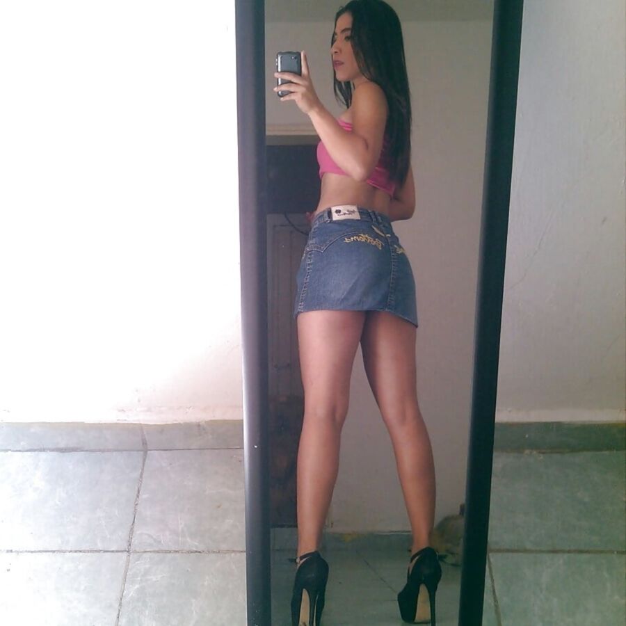 VICKY TEEN LATINA BEATUFUL LEGS DE FACEBOOK