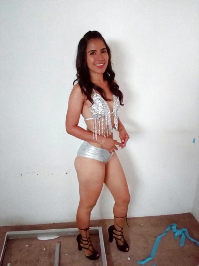 VICKY TEEN LATINA BEATUFUL LEGS DE FACEBOOK