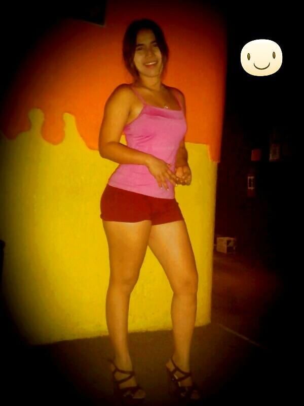 VICKY TEEN LATINA BELLES JAMBES DE FACEBOOK