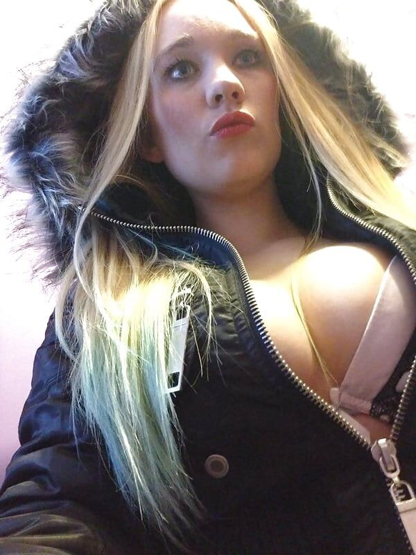 Chav Slag Blonde Gros Seins