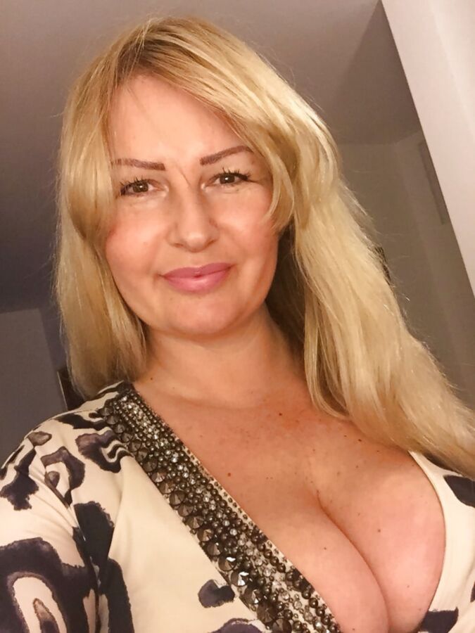 Marina Sisata MILF Srbija