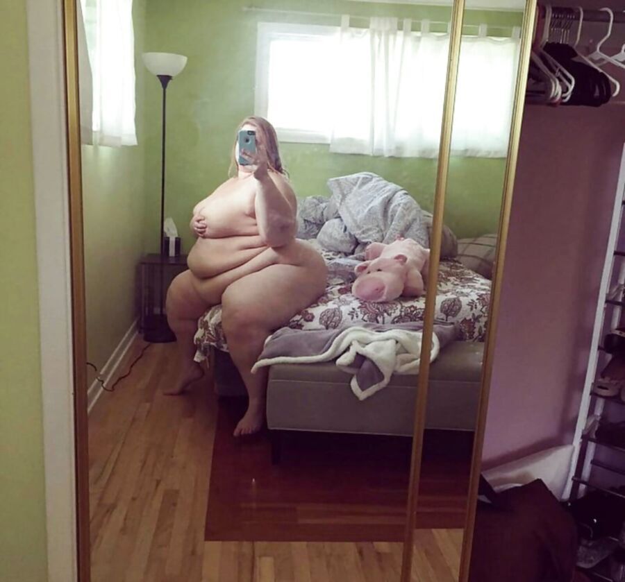 Selfie Amateur BBWs!