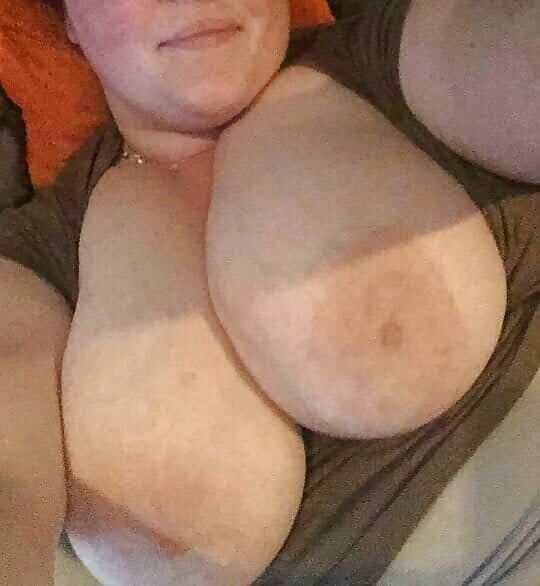 Selfie Amateur BBWs!