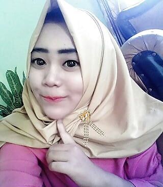 Sexy and Beauty Hijab 'Ucie'