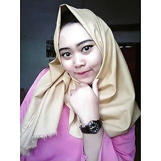 Sexy and Beauty Hijab 'Ucie'