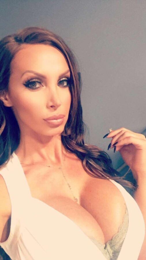 Nikki Benz Selfies