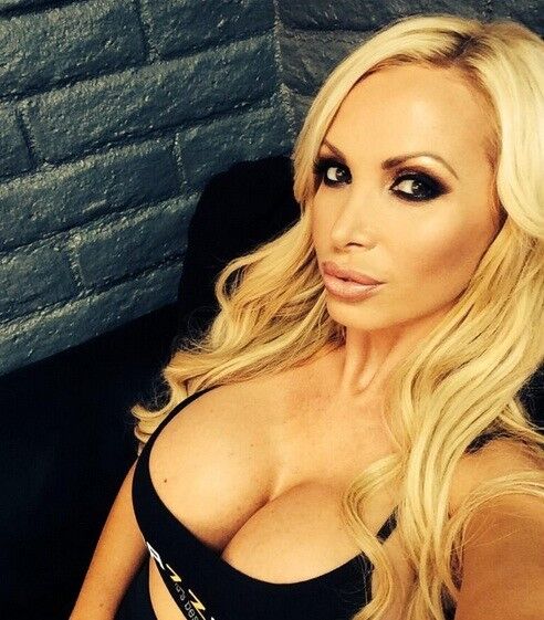 Nikki Benz Selfies