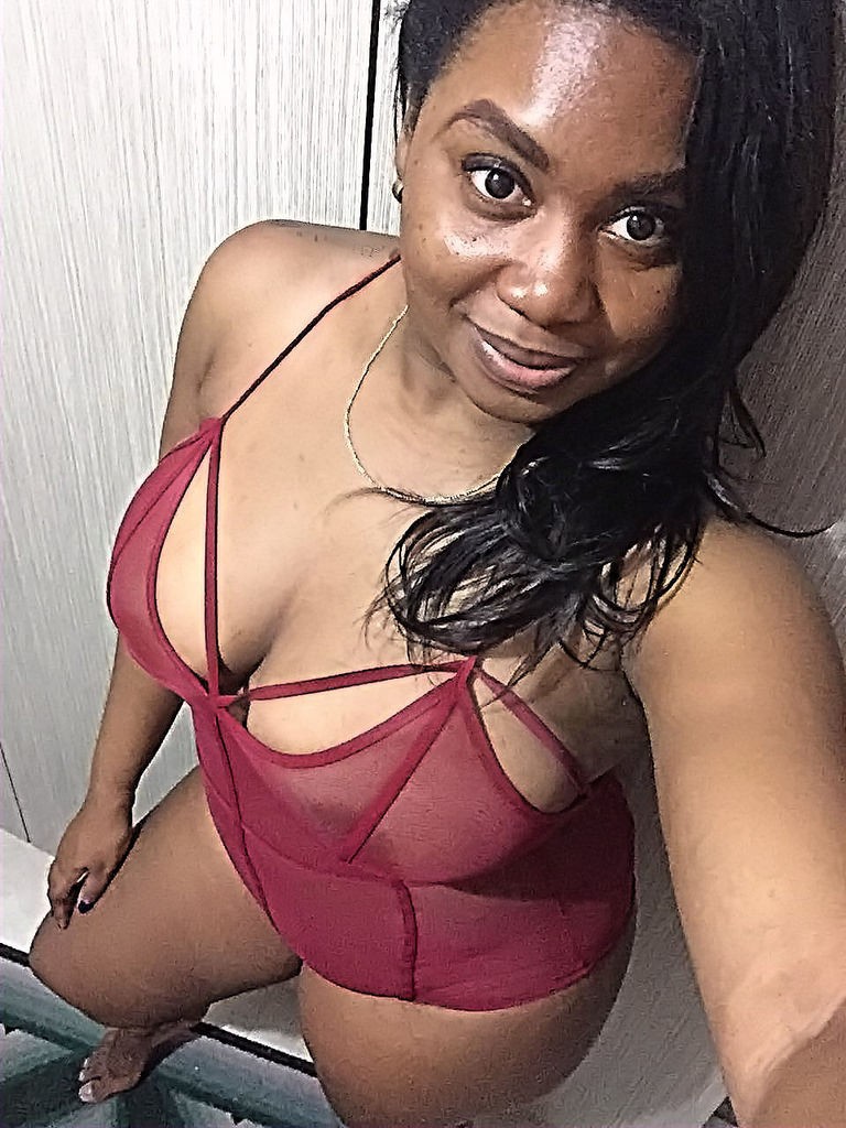 Ayesha de Dominica (aficionada BBW)