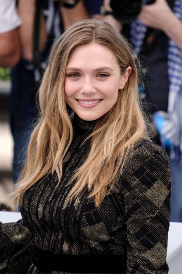 Elizabeth Olsen, la más sexy del grupo Olsen