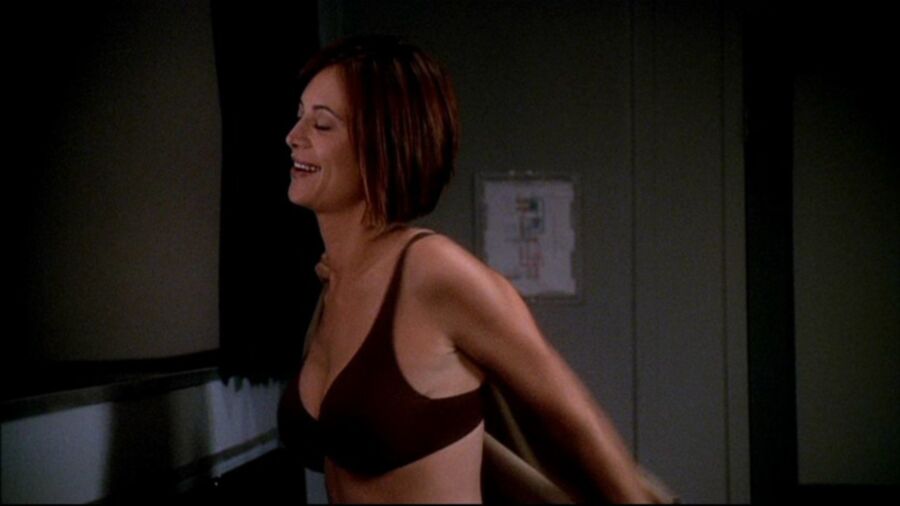 Catherine Bell JAG screencaps