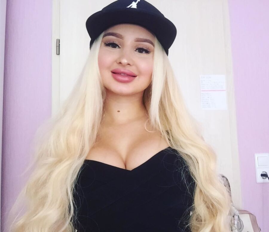 Blonde Busty Bimbo Teen