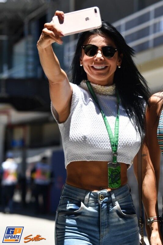 Grid Girl`s