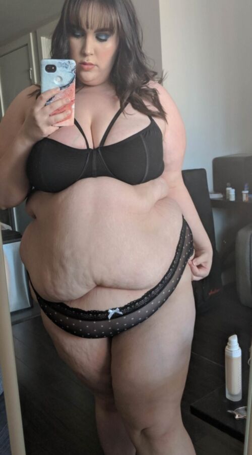 Fettleibige Schlampe (Amateur BBW)