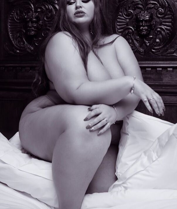 Yazmin Fox - BBW Bombshell