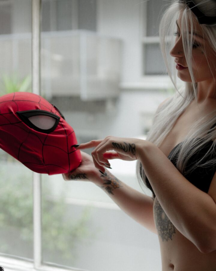 SuicideGirls Louisawood - The heist of the century