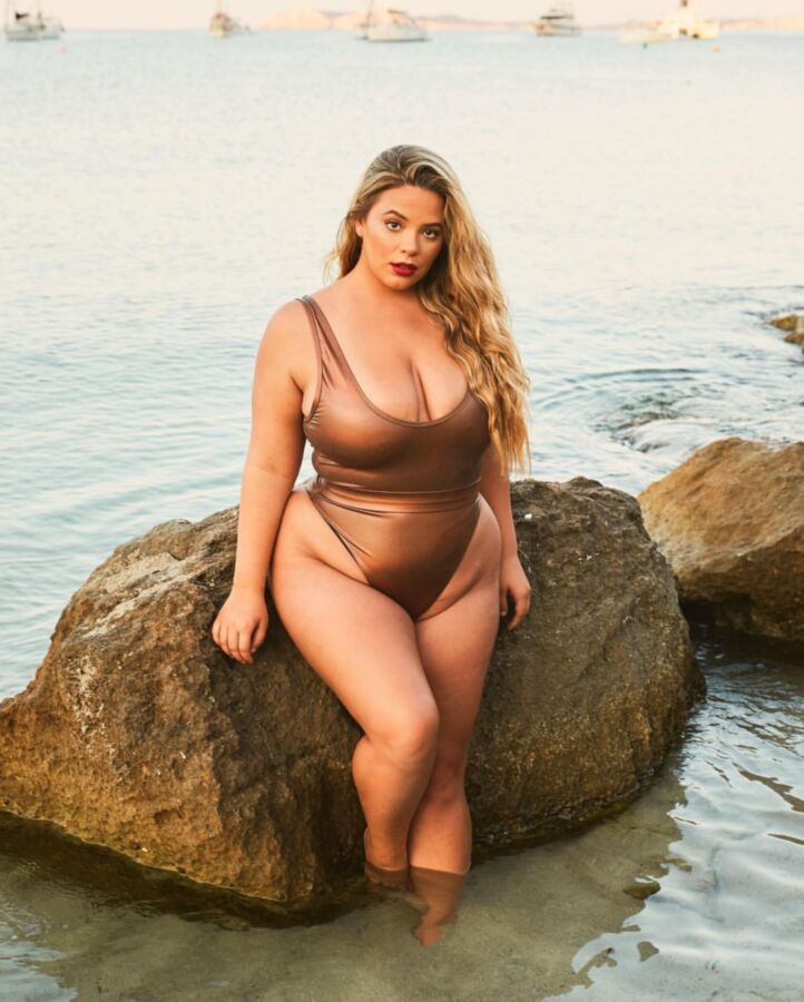 Savanna Sievers – Atemberaubendes dickes Plus-Size-Model