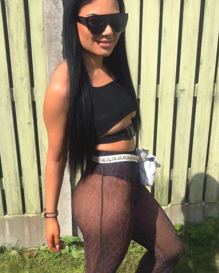 Vicki - Teen Chav Salope