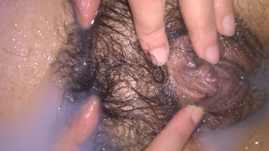 Hairy JoyTwoSex In Milk Bath