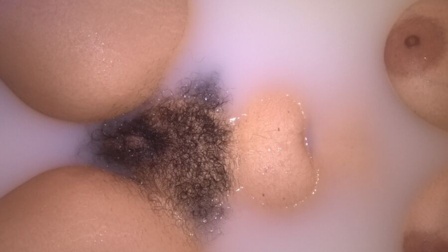 Hairy JoyTwoSex In Milk Bath