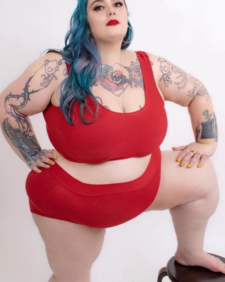 Lilith Fury - Cute BBW Lingerie Model