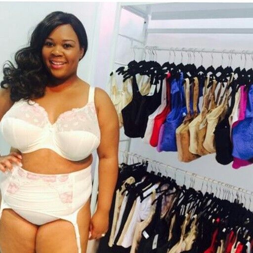 Plus-Size-Model Asia Monet