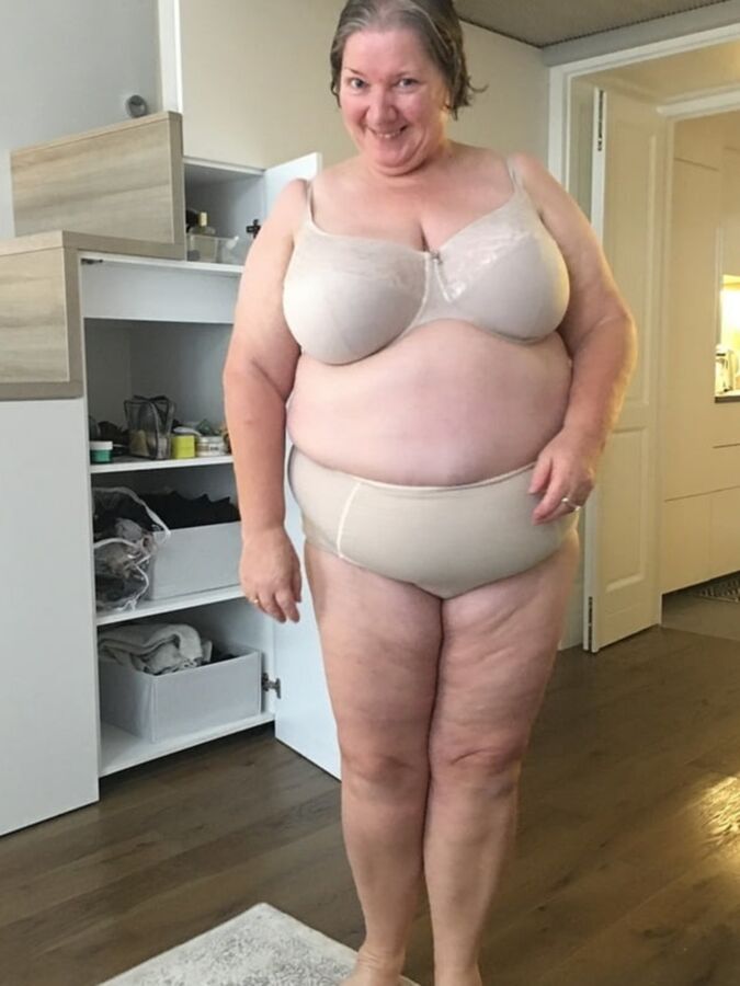 Cute mature bbw I would love to do