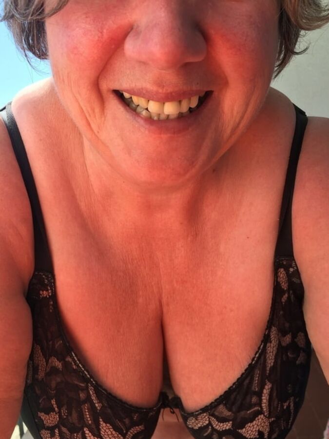 Cute mature bbw I would love to do