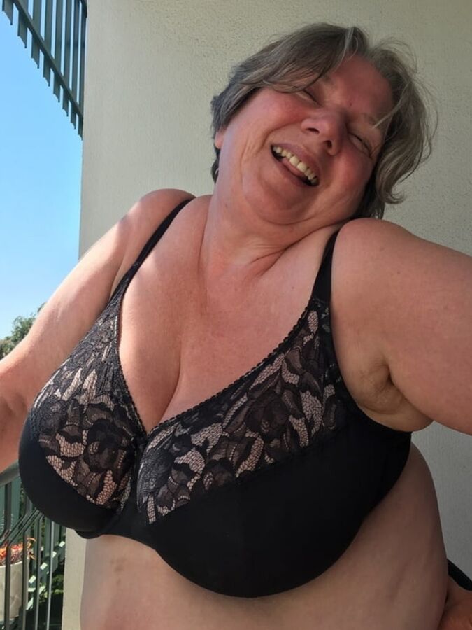 Cute mature bbw I would love to do