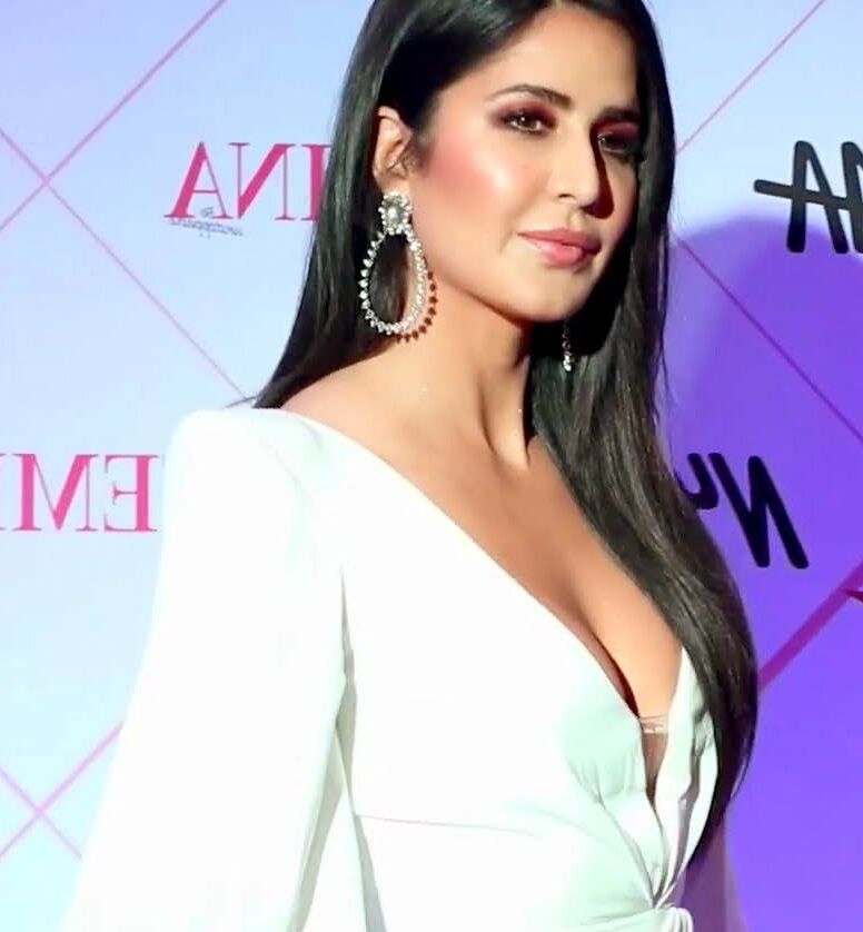 Katrina Kaif – Das vollbusige indische Bollywood-Babe zeigt ein sexy Dekolleté