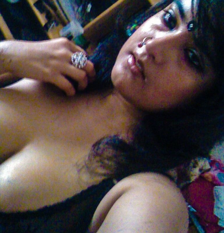 Esposa india desnuda cachonda con grandes tetas