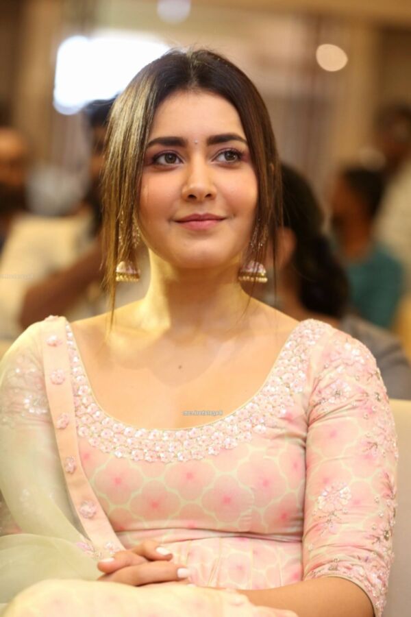 Raashi Khanna - Beautiful Indian Bollywood Diva at an Event