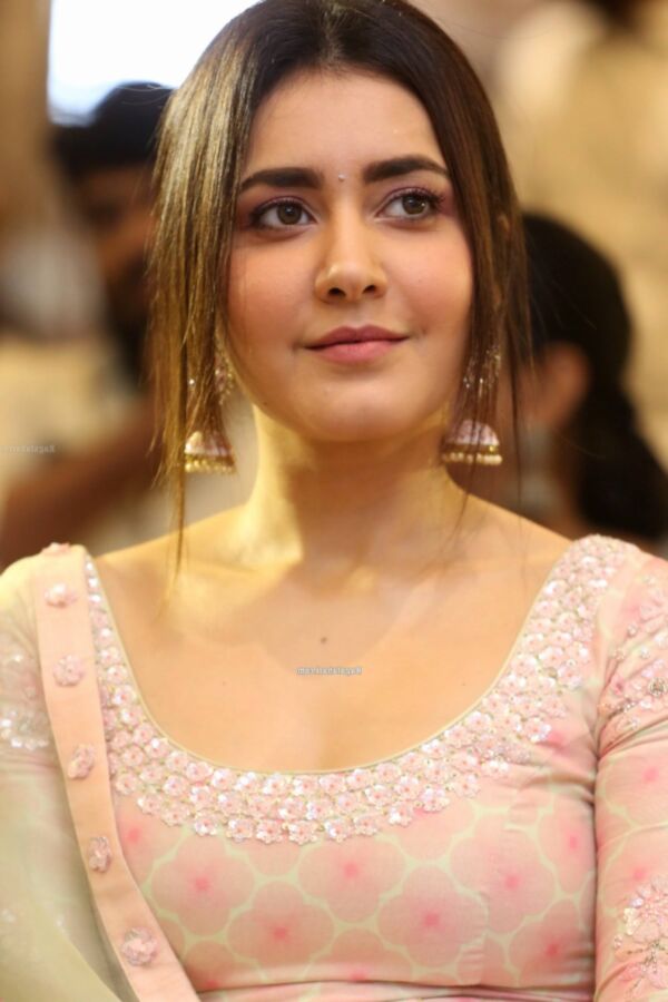 Raashi Khanna - Beautiful Indian Bollywood Diva at an Event