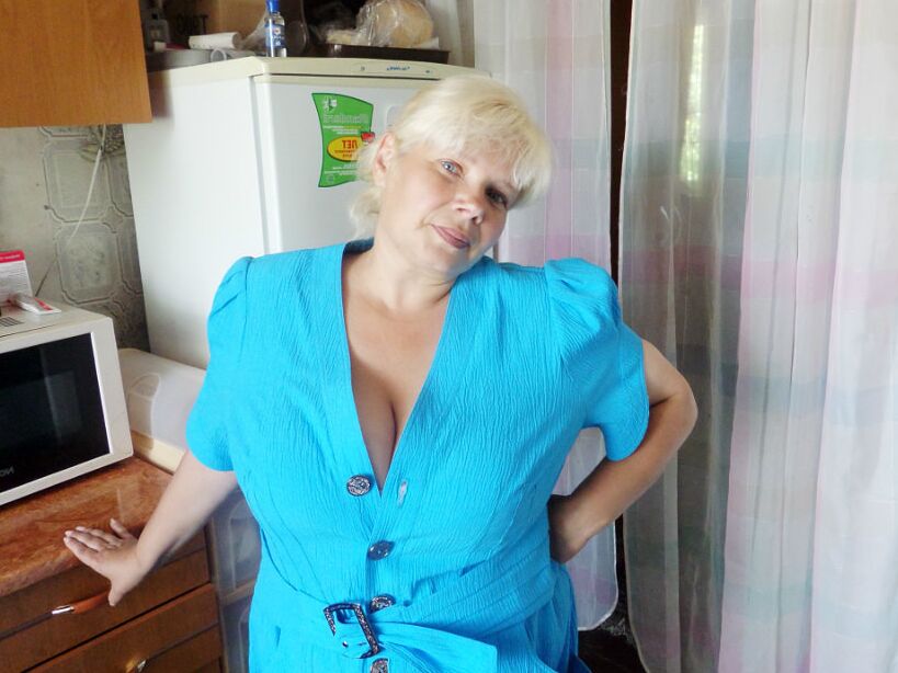 Big tits mature Ludmila from Lugansk