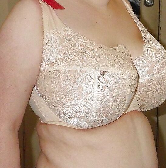 Big BRAS on Mature Women