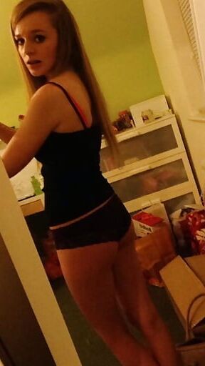 Becky – Teenie-Babe mit dicken Titten