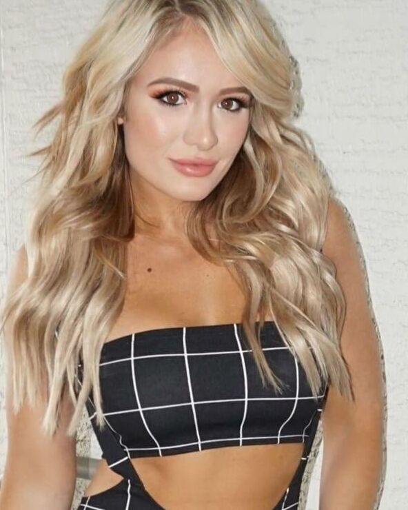 Scarlett Bordeaux