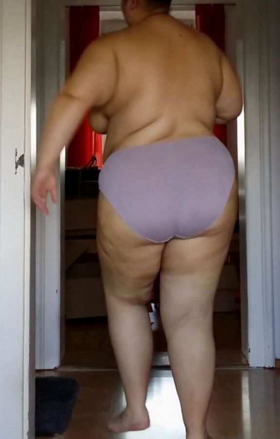 BBW Puta Meli Mostra Seus Úberes Gordos