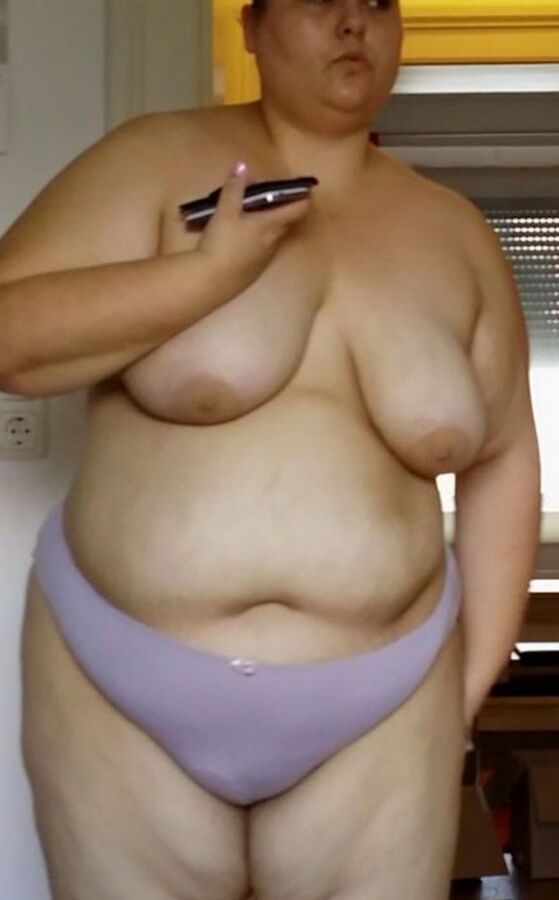 BBW Slut Meli Shows Her Fat Udders