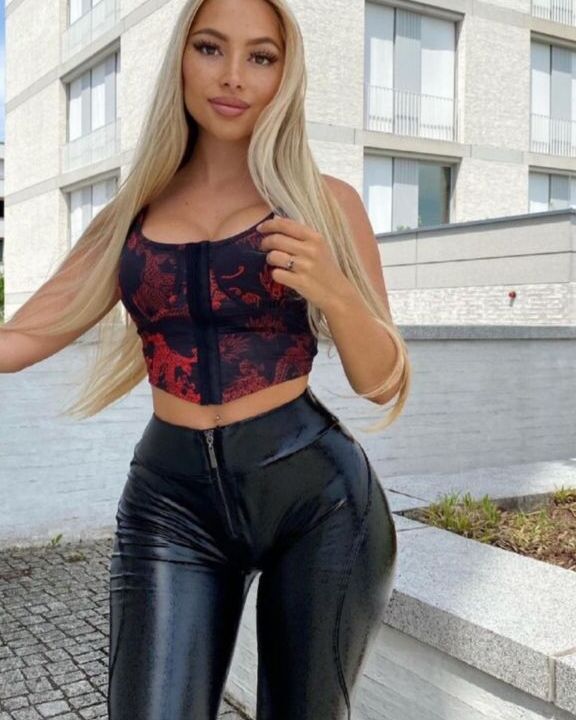 Amanda Emilia 3 - Blonde German Bimbo - Big Tits & Bubble Butt