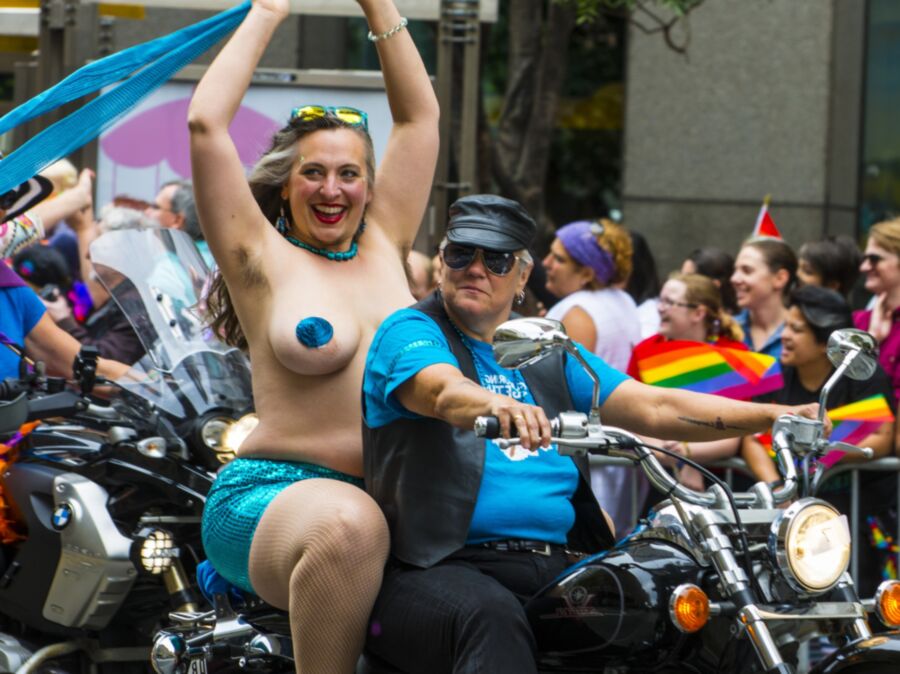 Sexy chubby women 328 (Biker Beauties Parade BBW)