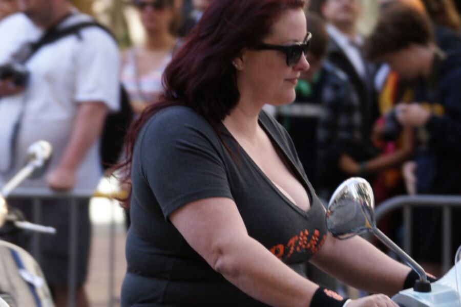 Sexy chubby women 328 (Biker Beauties Parade BBW)