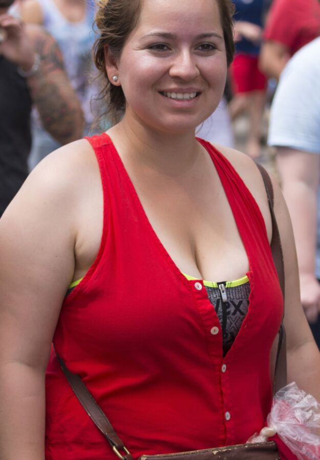 Sexy chubby women 342 (Women Candids BBW)