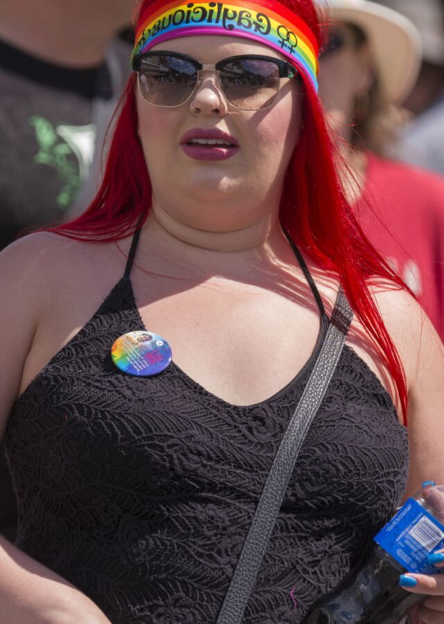 Sexy chubby women 342 (Women Candids BBW)