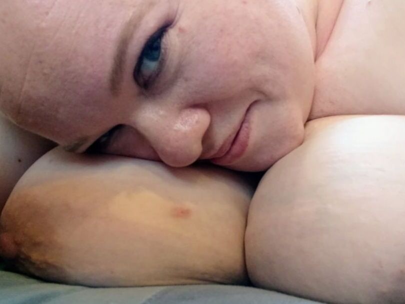 BBW vollbusige Blondine Jayne