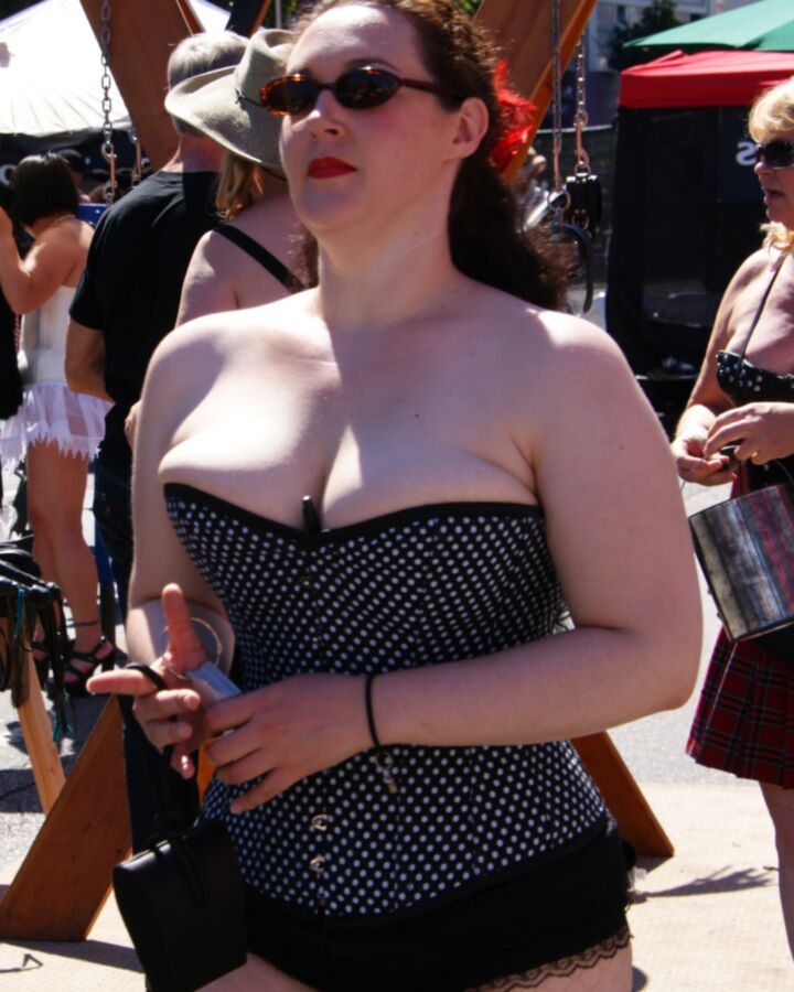 Sexy chubby women  (Hot Women on Parade BBW)