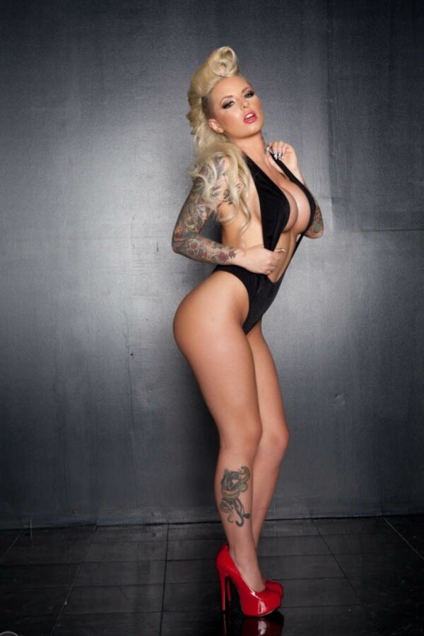 Christy Mack loira gatinha sexual