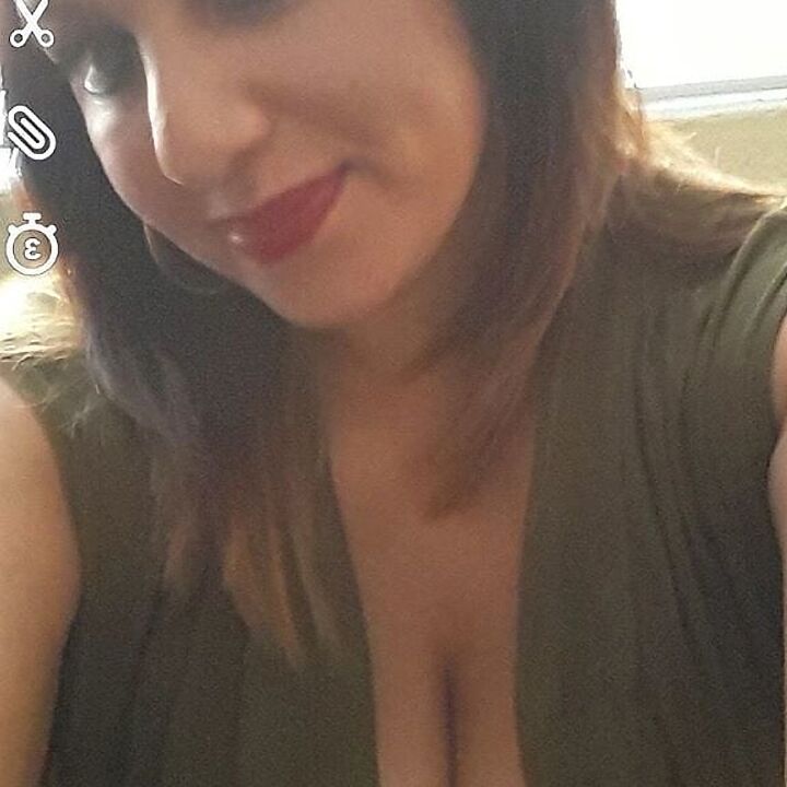 Desi Muslim Mom With Sexy Boobs