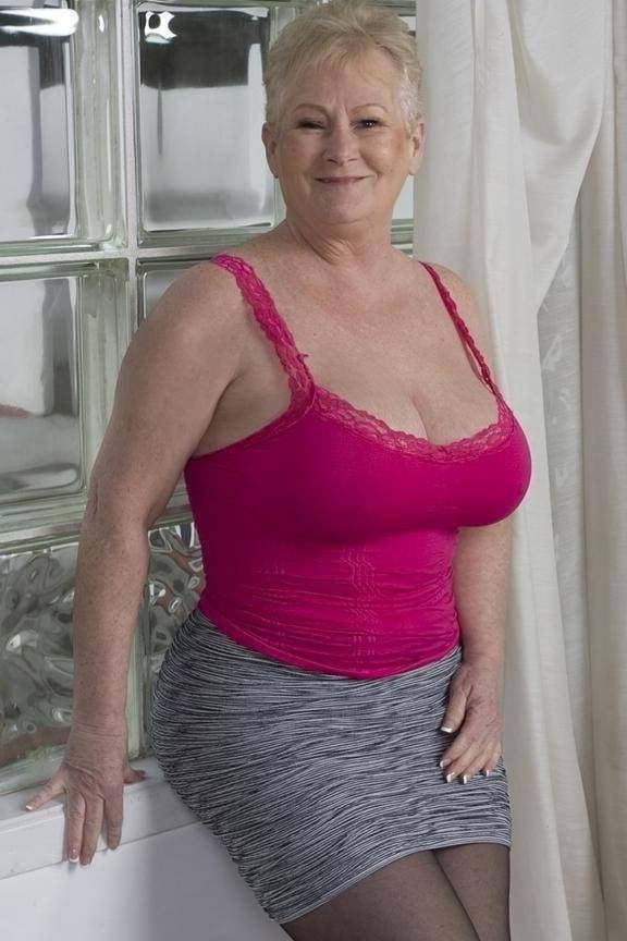 Grans tiene grandes tetas