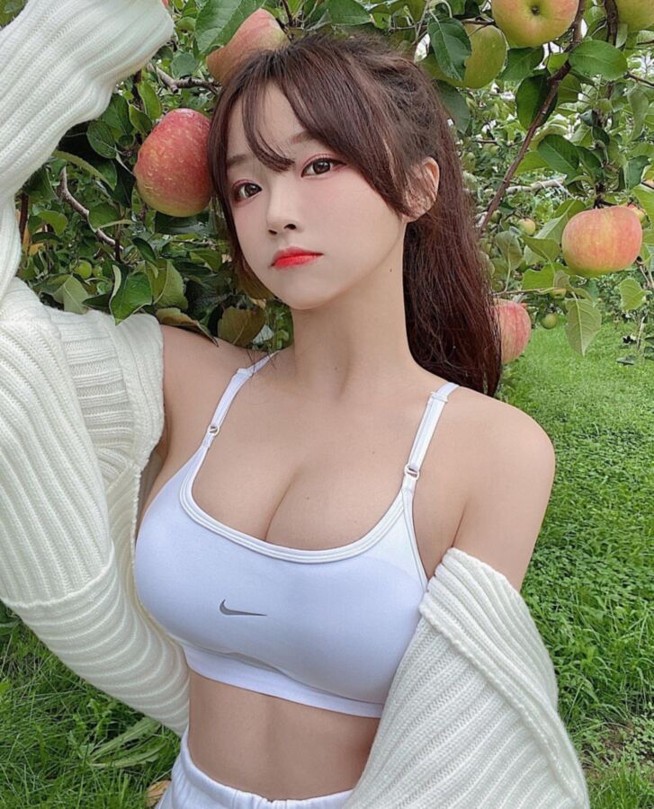 korean slut ayoung kim she is photoshop and cumtribute like it