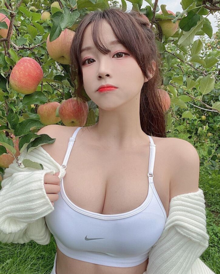 korean slut ayoung kim she is photoshop and cumtribute like it